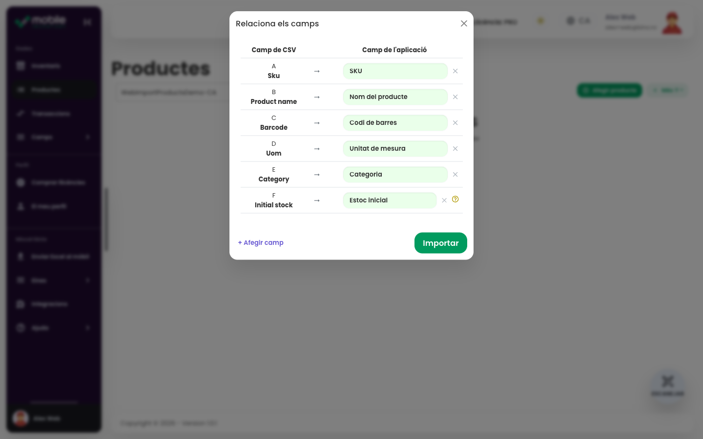 Diàleg Match fields de l’aplicació Web amb columnes CSV relacionades amb camps de Mobile Inventory